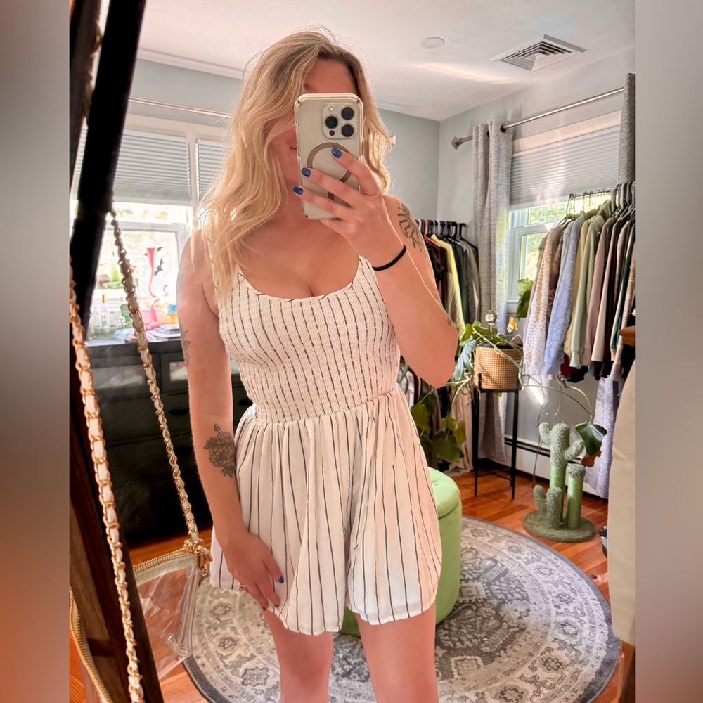 AE romper - Picture 3 of 4